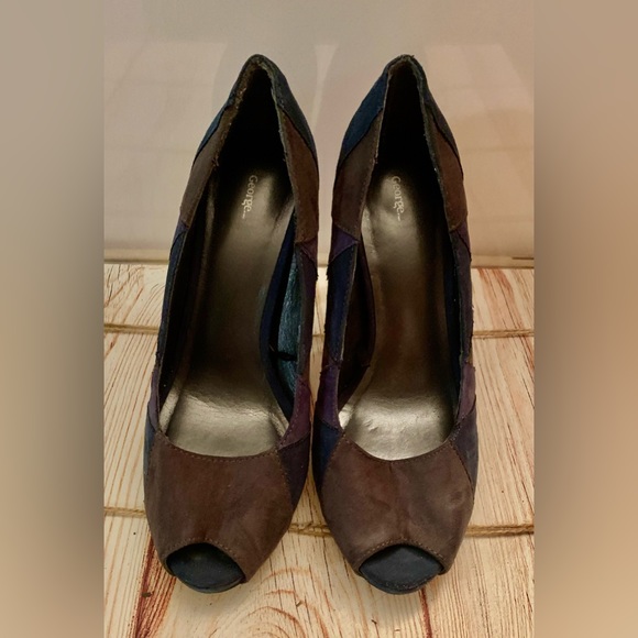 Two tone faux suede heels - Picture 2 of 2